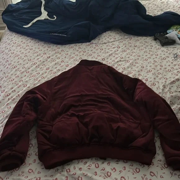 Charlotte Russe Velvet bomber jacket - Picture 2 of 2